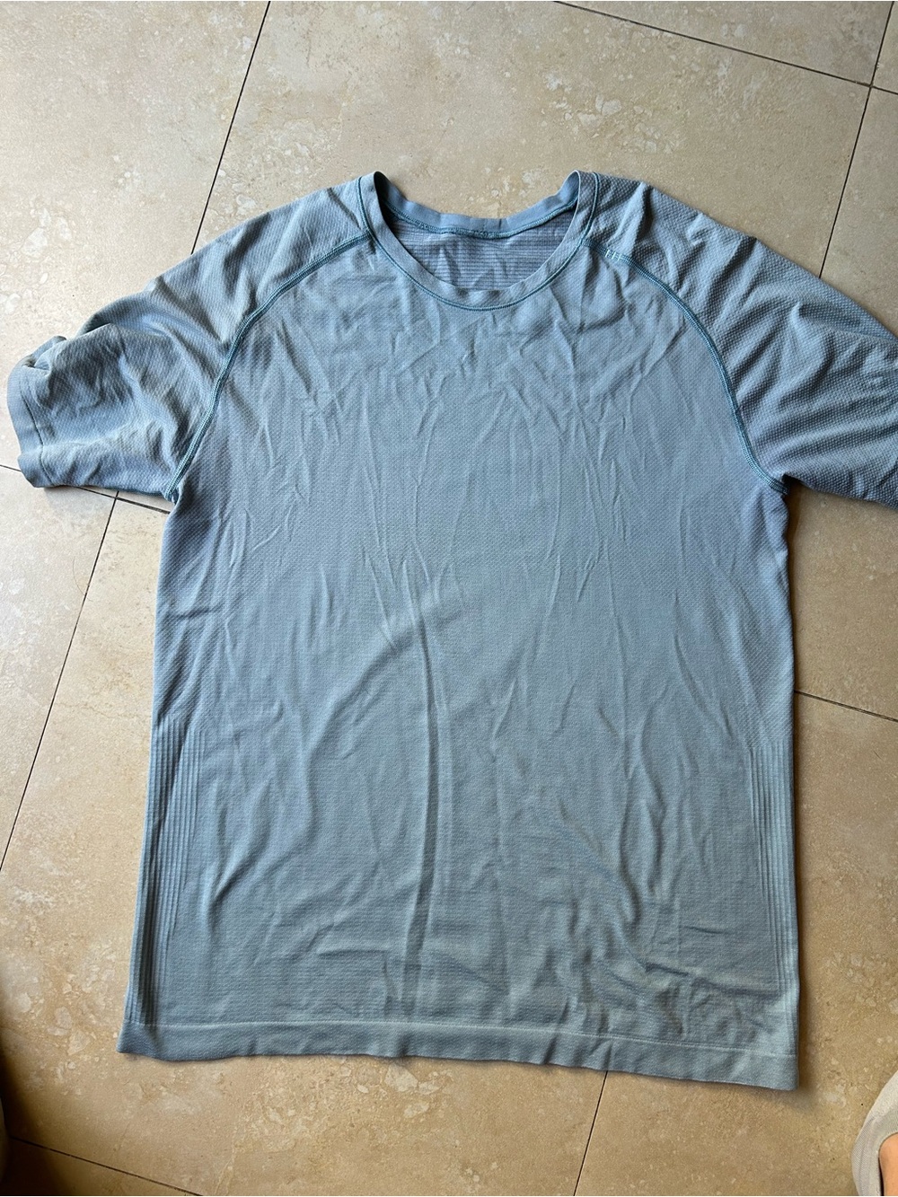 Mens lululemon t shirt Size large
